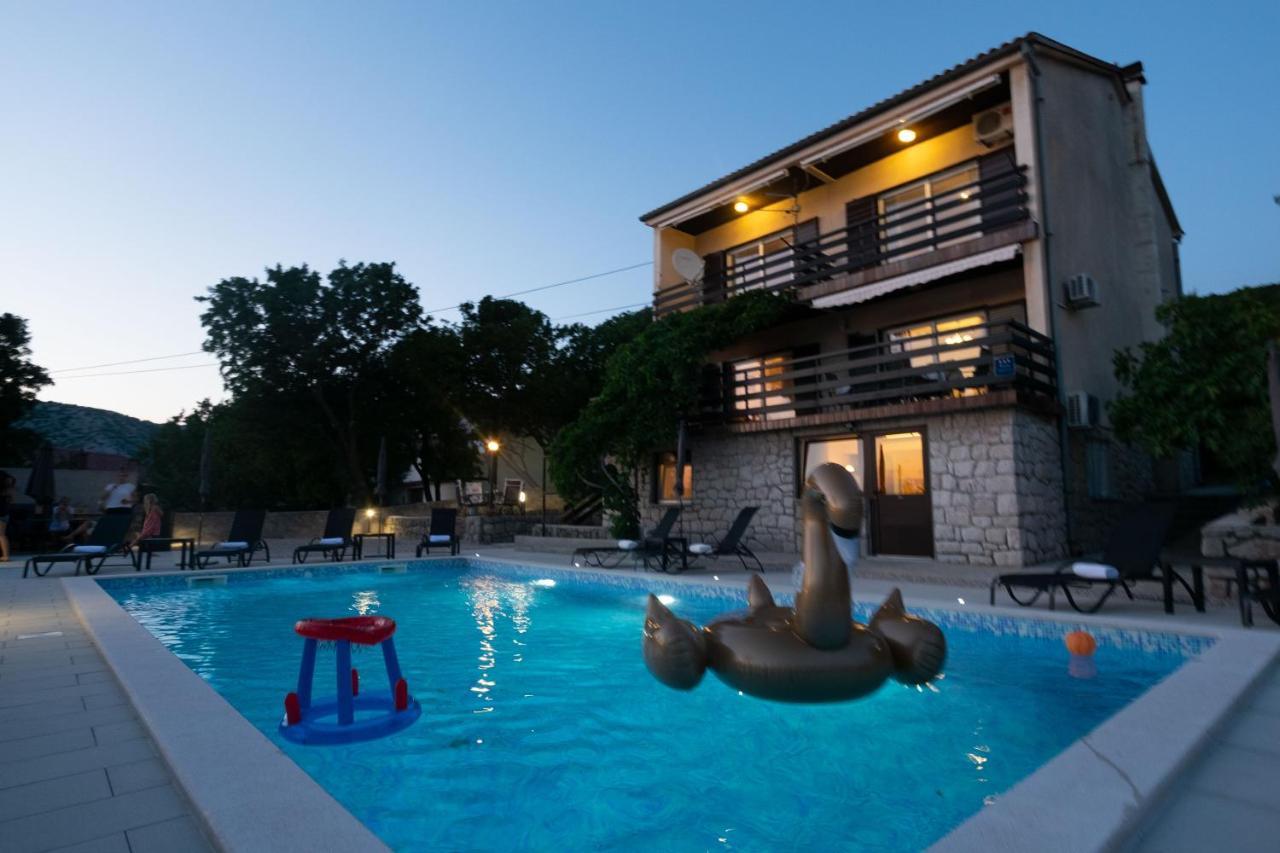 Apartments Mila Klenovica Bagian luar foto