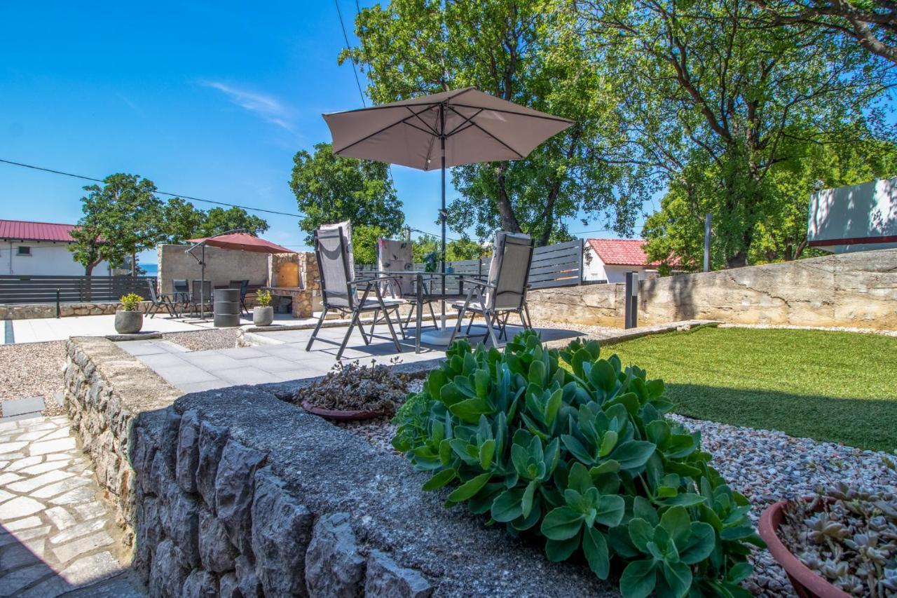 Apartments Mila Klenovica Bagian luar foto