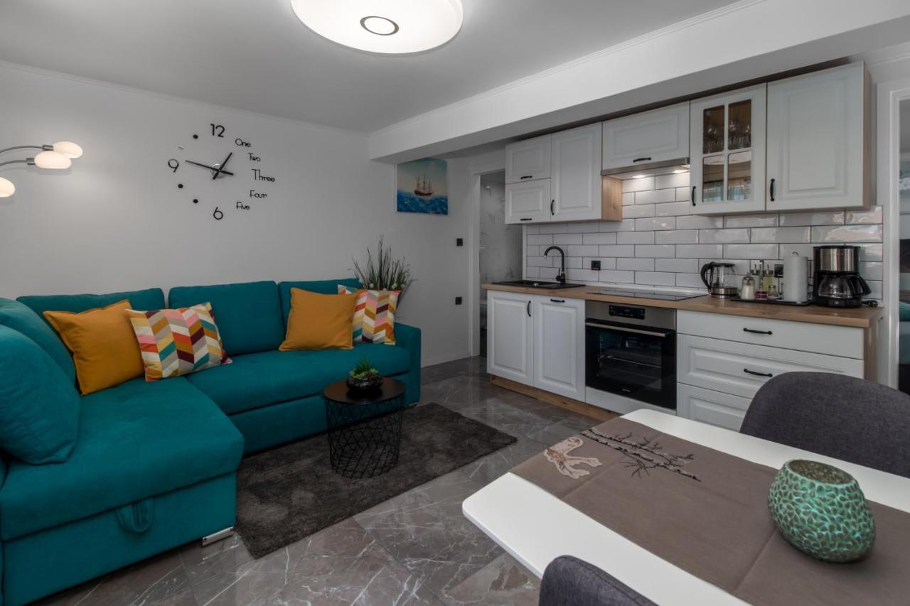 Apartments Mila Klenovica Bagian luar foto