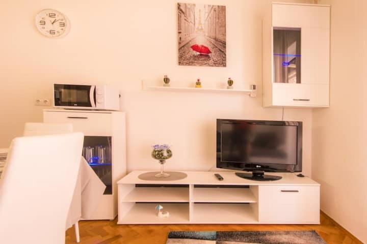 Apartments Mila Klenovica Ruang foto